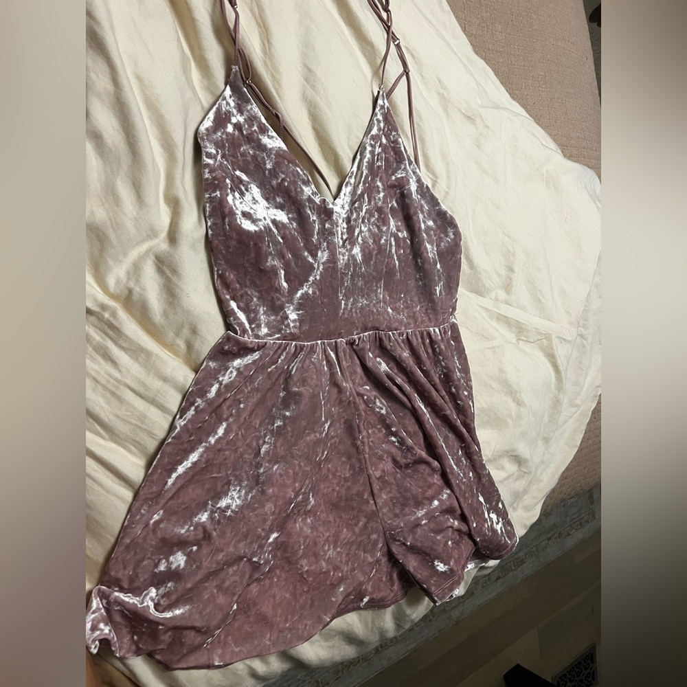 Romper - Picture 3 of 4